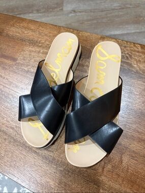 Sam Edelman Audrea Slides. 9.5 M. Black. Slides